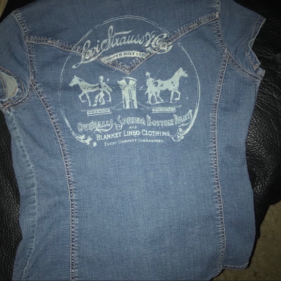 Ladies Levi’s Cap sleeve top - Picture 2 of 7